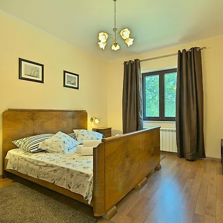 Villa Stylish With Swimming Pool In Vizinada *